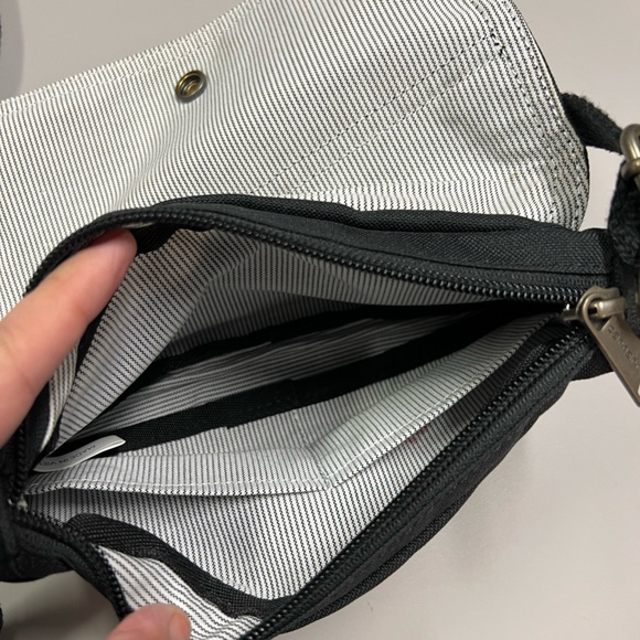 Carhartt Women's Essentials Pouch Crossbody Bag in Black - Picture 7 of 9